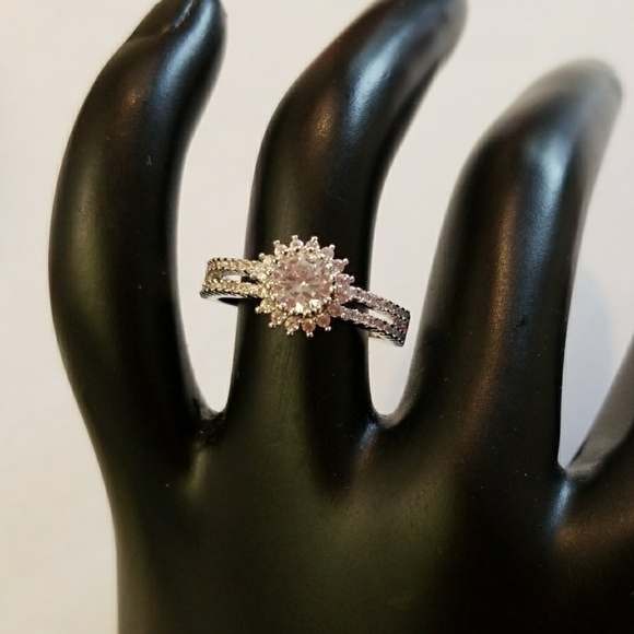 White Gold Filled Hearts & Arrows Ring, Size 7 New - Picture 3 of 8